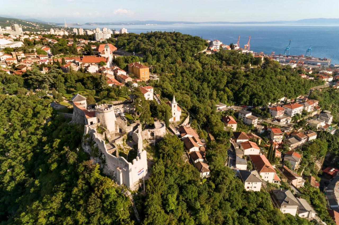 Paha-Paha Modern Apartment With Sea View, Fast Wi-Fi, And Free Parking! Rijeka Luaran gambar
