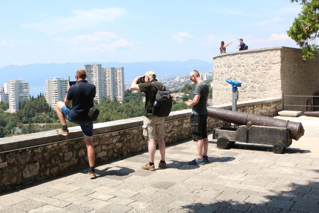 Paha-Paha Modern Apartment With Sea View, Fast Wi-Fi, And Free Parking! Rijeka Luaran gambar