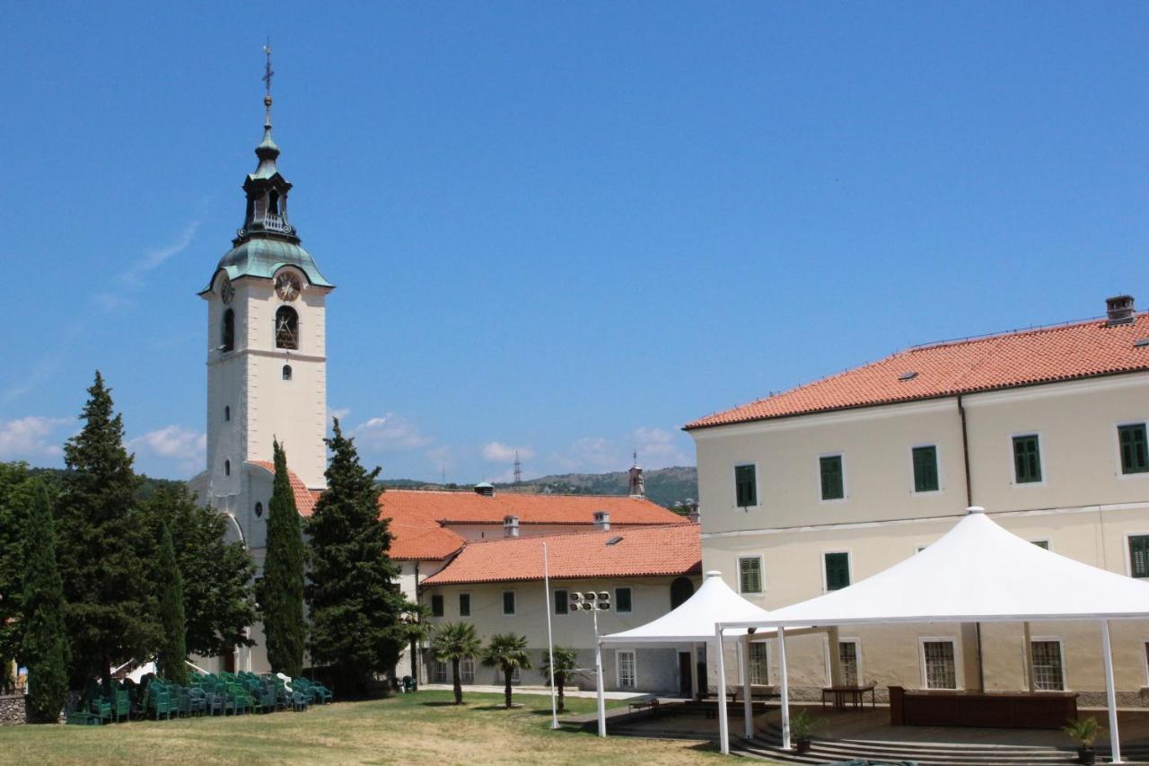 Paha-Paha Modern Apartment With Sea View, Fast Wi-Fi, And Free Parking! Rijeka Luaran gambar