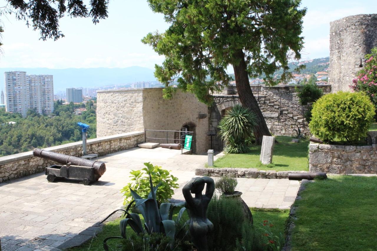 Paha-Paha Modern Apartment With Sea View, Fast Wi-Fi, And Free Parking! Rijeka Luaran gambar